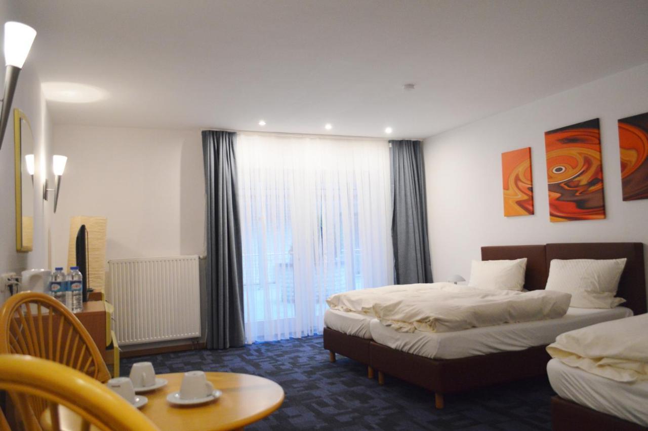 Hotel B8 Voerde מראה חיצוני תמונה