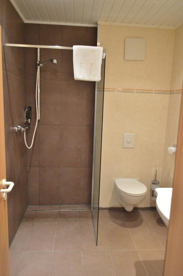 Hotel B8 Voerde מראה חיצוני תמונה